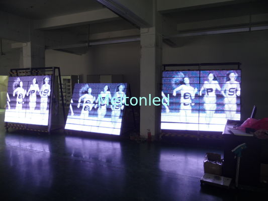 Kecerahan Tinggi Luar Ruangan Scrolling Putih LED Sign Waterproof 3906 titik / m2